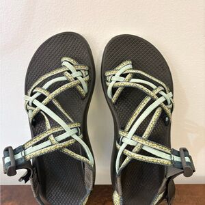 NWOT Women’s Chacos ZX/3 triple strap sandals in mint green and grey, size 7